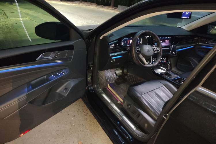 Used Volkswagen Passat 2022 330TSI Starry Luxury Edition