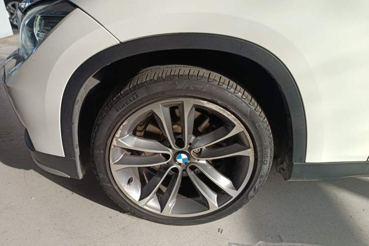 Used BMW X1 2015 sDrive18i Leading Edition
