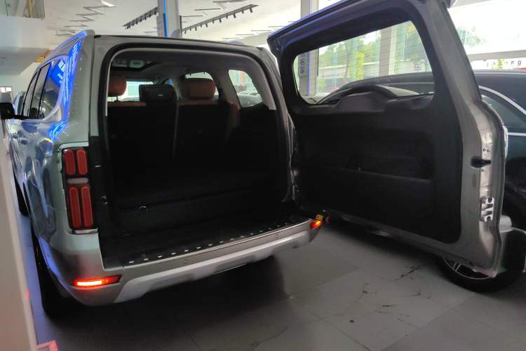 Used Tank 500 New Energy 2023 Hi4-T
