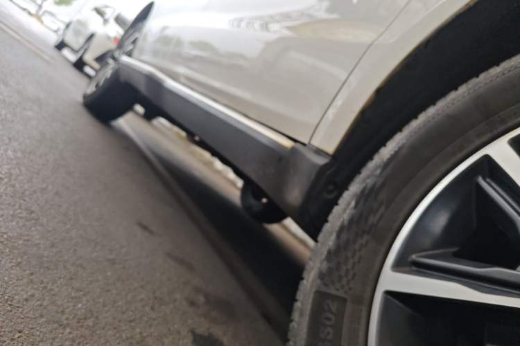 Used Geely Auto Vision X6 2018 1.4T CVT 4G Connected Flagship Edition