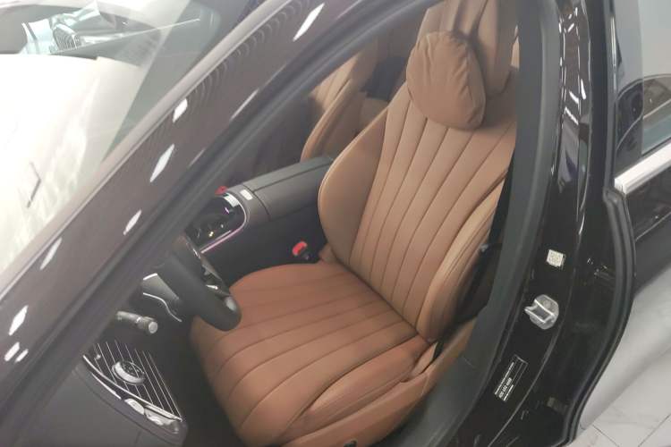 Used Mercedes-Benz E-Class 2025-Year Facelift E 260 L