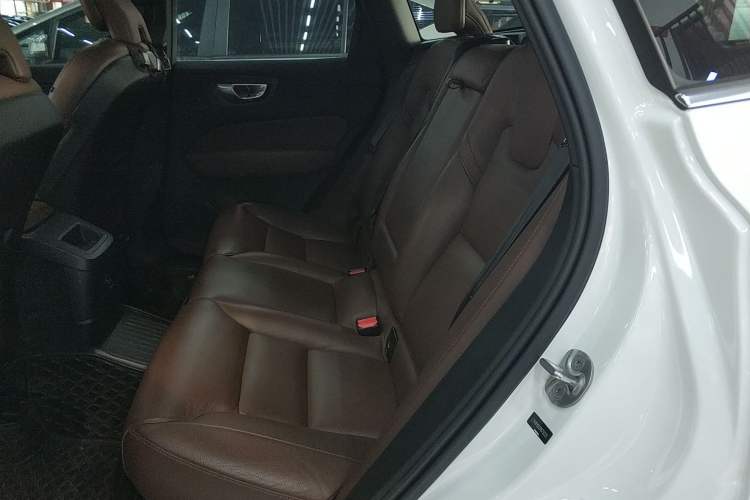 Used Volvo XC60 New Energy 2024 T8 Plug-in Hybrid Long-Range All-Wheel Drive Smart Luxury Edition
