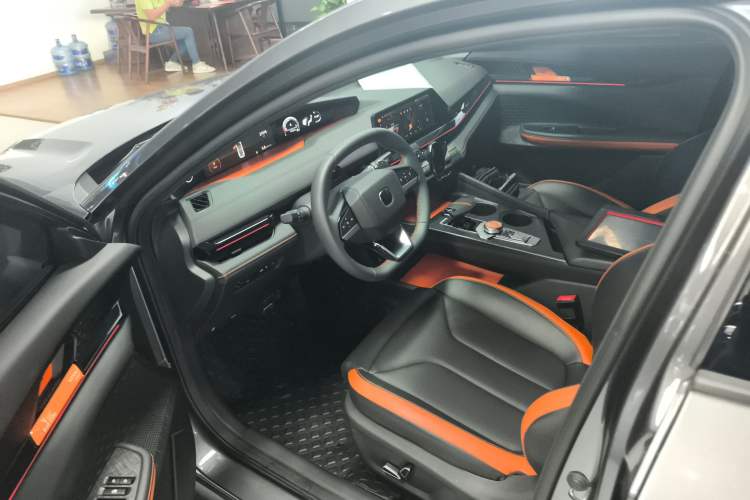 Used Changan UNI-V 2023 1.5T Prestige Model
