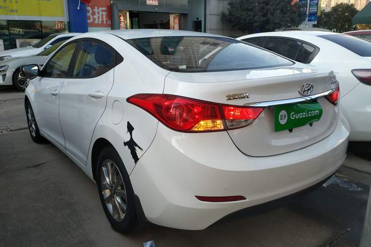 Used Hyundai Elantra 2015 1.6L Automatic Fashion Model