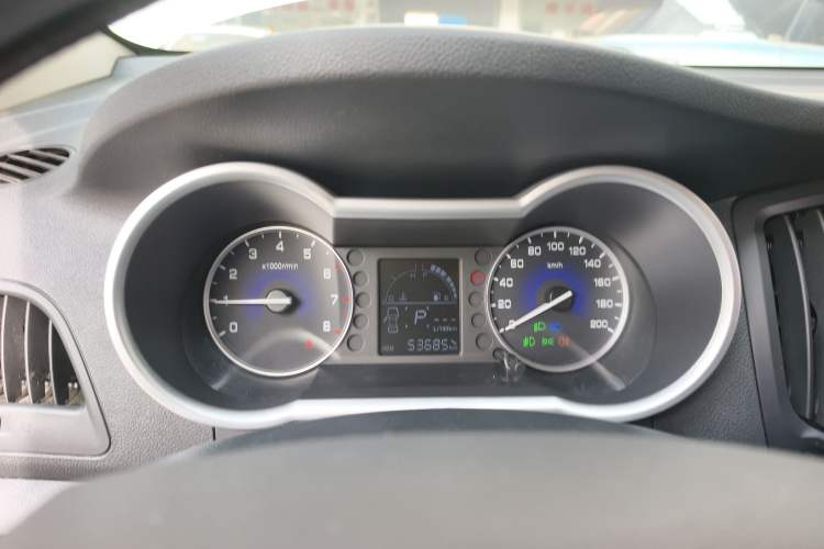 Used Dongfeng Aeolus AX3 2016 1.5L Automatic Shangkue Model
