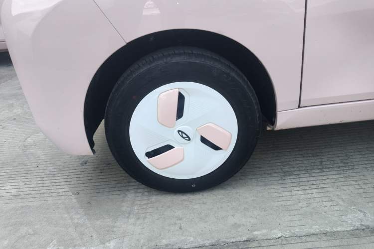 Used Chery QQ Ice Cream 2022 170km Sundae Phosphate Lithium-Ion
