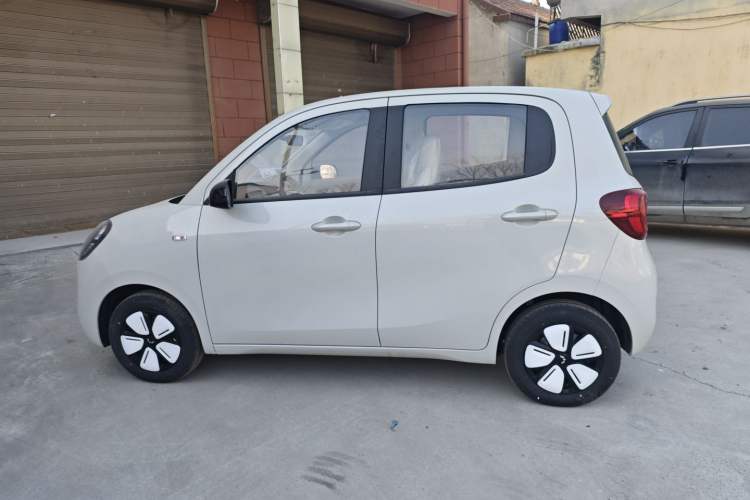 Used Wuling Hongguang MINIEV 2025 Four-Door Version Advanced Edition
