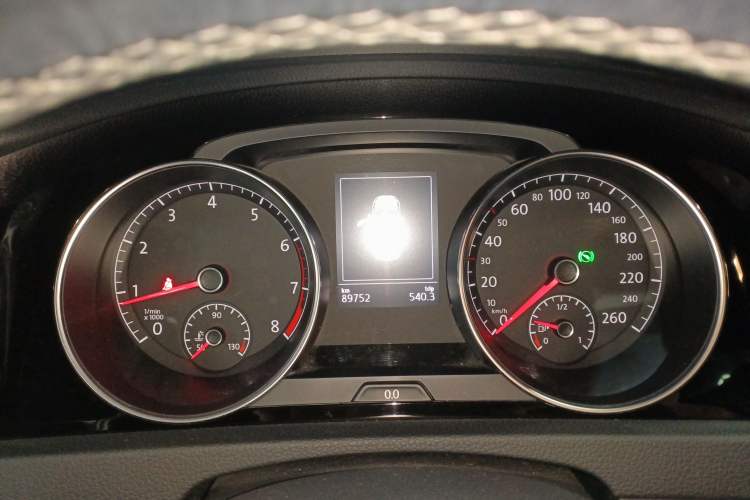 Used Volkswagen Golf 2016 1.4TSI Automatic R-Line
