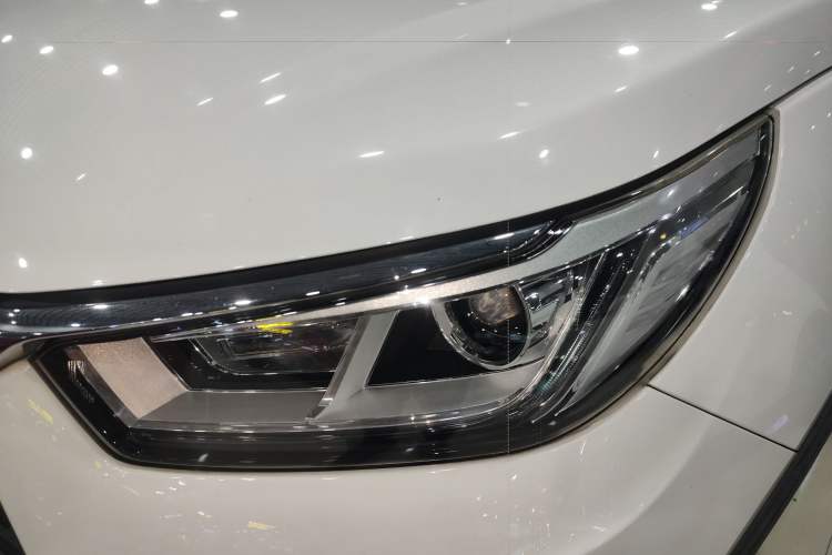 Used BYD Yuan New Energy 2019 EV360 Smart Connect Elite Model
