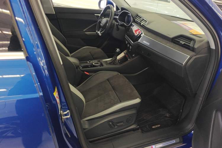 Used Audi Q3 2021 35 TFSI Fashion Dynamic Model