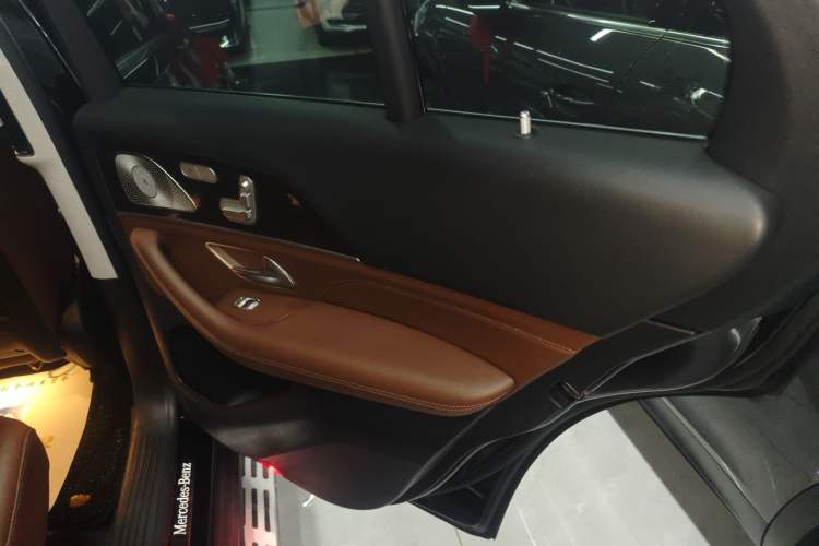 Used Mercedes-Benz GLE 2024 Refreshed GLE 350 4MATIC Stylish Edition
