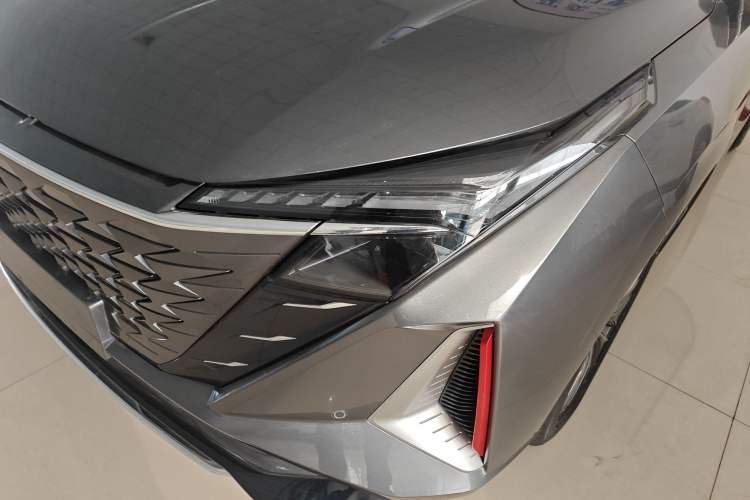 Used Oshan Z6 2022 Blue Whale 1.5T DCT Luxury Model