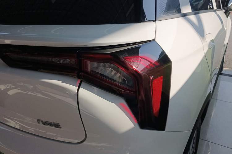 Used Geometry E Firefly 2024 301km Flowing Light
