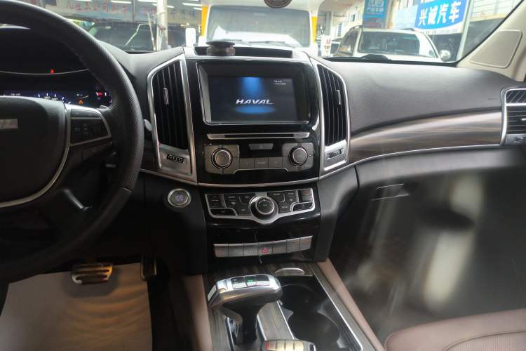 Used Haval H9 2017 2.0T Diesel 4x4 Luxury 7-Seater
