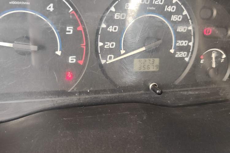 Used JMC Transit 2019 2.8T Commercial Version Long Wheelbase Mid-Roof 6-Seater Rear Single Tire China VI Emission Standard – JX493
