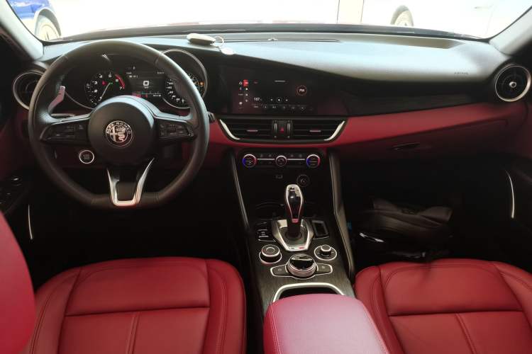 Used Alfa Romeo Giulia 2020 2.0T 280HP Luxury Edition