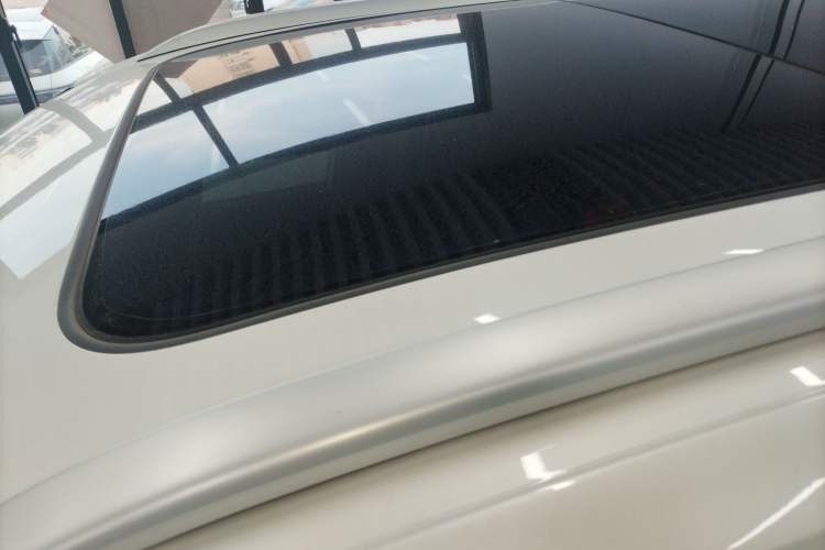 Used Roewe D5X DMH 2024 135 Tech Edition