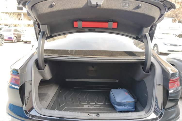 Used BYD Han 2024 DM-i Glory Edition 121KM Premium Model
