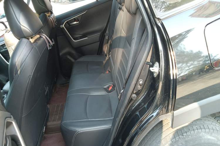 Used Toyota Wildlander 2022 2.0L CVT Two-Wheel Drive Luxury PLUS Edition
