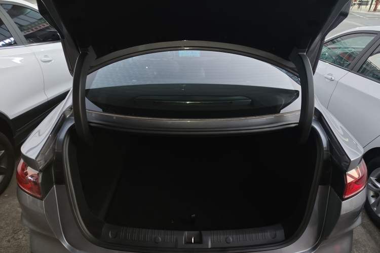 Used BYD Qin L 2025 DM-i Smart Drive 120KM Superior Model