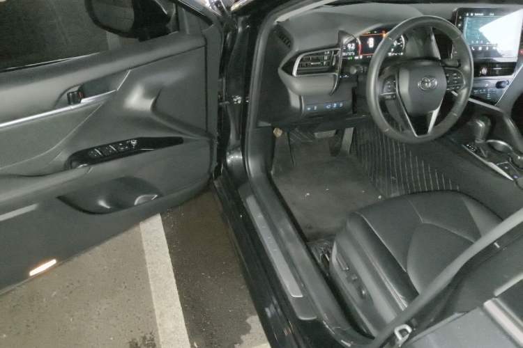 Used Toyota Camry 2021 2.5G Luxury Edition