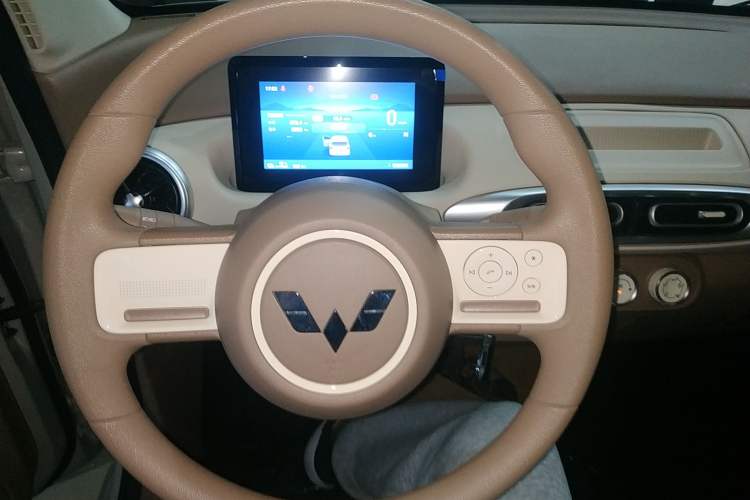 Used Wuling Hongguang MINIEV 2025 Four-Door Version Advanced Edition
