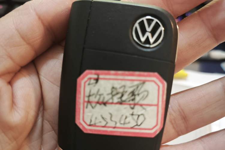 Used Volkswagen T-ROC 2023 300TSI DSG Two-Wheel-Drive Chen Guang Edition