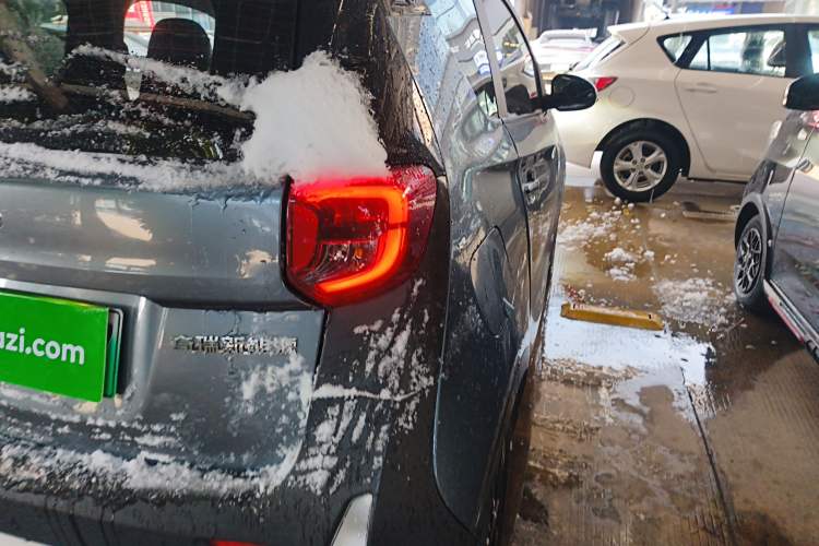 Used Chery Little Ant 2022 Revised Version Sweet Pink Edition Half-Sugar Version Lithium Iron Phosphate 30.7 kWh 30 kW 301 km