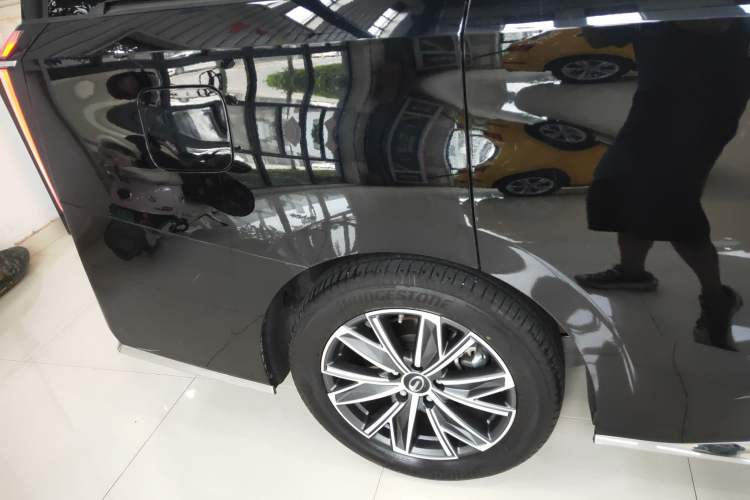 Used GAC Trumpchi M8 2024 Master Series 400T Prestige Edition
