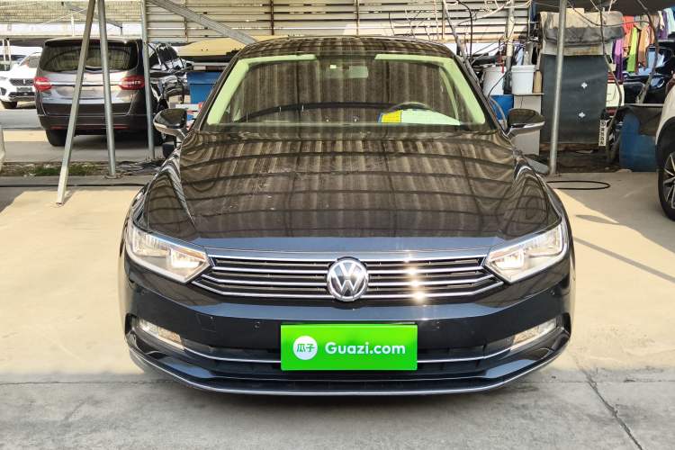 Used Volkswagen Magotan 2017 330TSI DSG Leading Model
