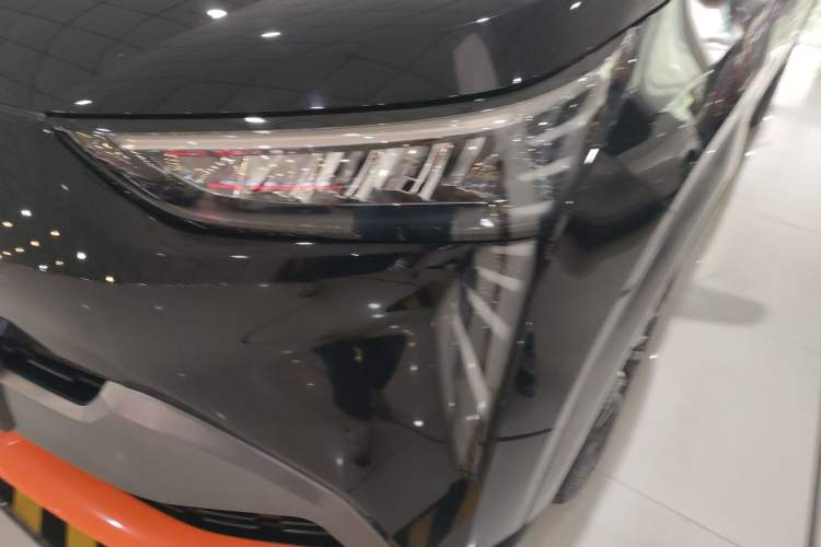 Used AION Y 2022 70 Tech Edition Lithium Iron Phosphate
