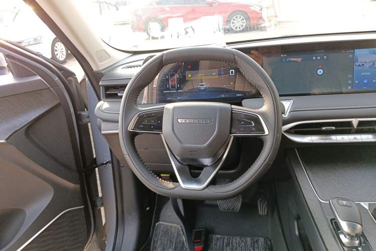 Used Venucia V 2023 260T Idol Edition Pro