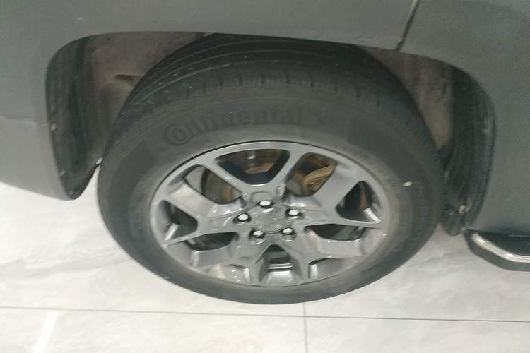 Used  Renegade 2018 Connected Large Screen Version 180T Automatic Kinetic Edition+