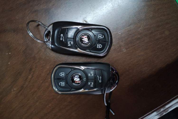 Used Buick GL8 2020 Avenir Avia Six-Seat Deluxe Edition
