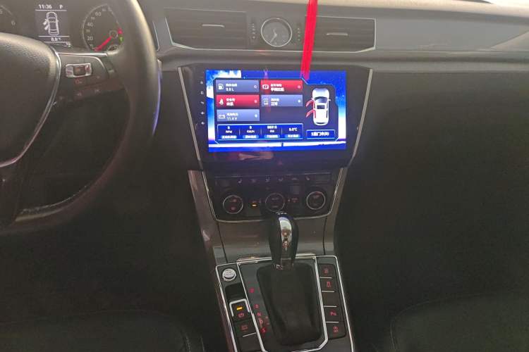 Used Volkswagen Passat 2017 330TSI DSG Luxury Edition
