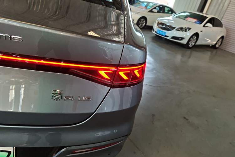 Used BYD Qin PLUS 2024 HONOR Edition DM-i 55KM Leading Model
