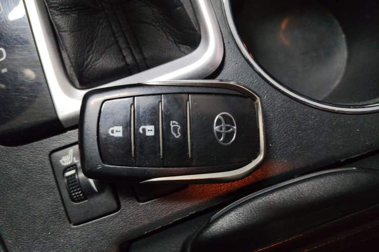 Used Toyota Highlander 2021 2.0T Four-Wheel Drive Prestige Version 7 Seats
