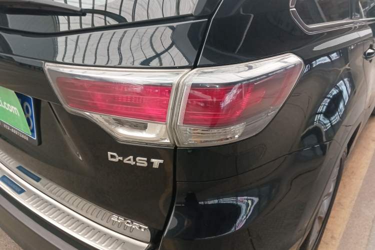 Used Toyota Highlander 2015 2.0T Two-Wheel Drive Luxury Edition 7 Seats