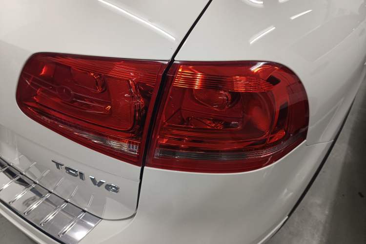 Used Volkswagen Touareg 2011 3.0 TSI Standard Version
