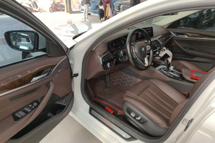 Used BMW 5 Series 2020 525Li Luxury Package