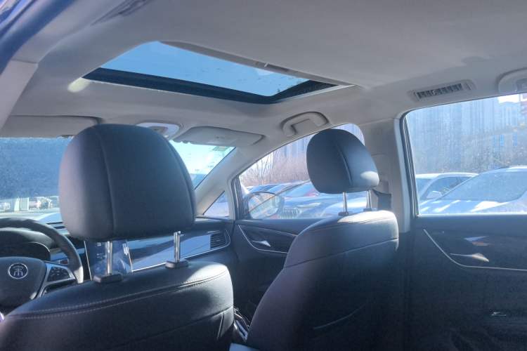 Used BYD Song MAX 2019 1.5T Automatic Smart Connect Ruiyi Sunroof Model 7 Seats China VI Standard
