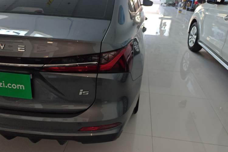 Used Roewe i5 2023 1.5L Manual Comfort Edition
