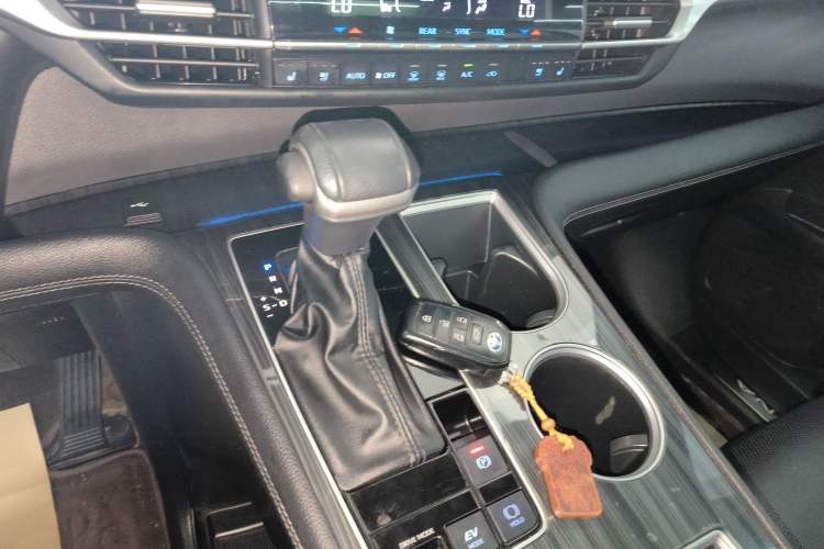 Used Toyota Sienna 2021 2.5L Hybrid Premium Edition