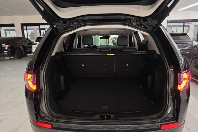 Used Land Rover Discovery Sport 2018 240 PS SE Version
