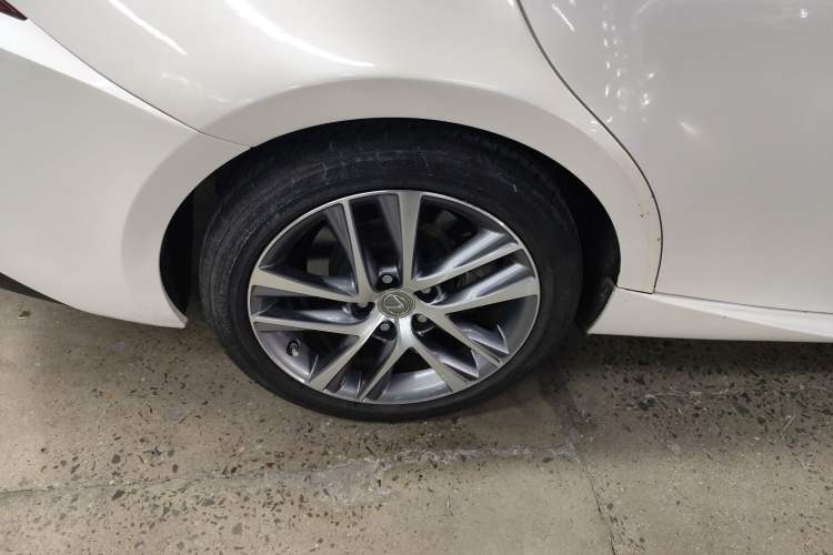 Used Lexus IS 2017 300 Leading Edition
