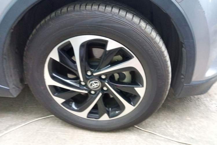 Used Toyota IZOA 2018 2.0L Yichi Version China VI Standard