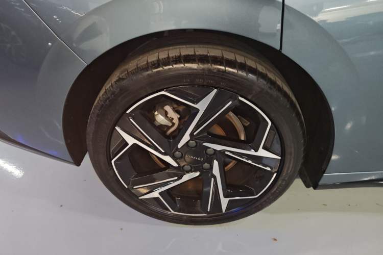 Used Lynk & Co 07 2024 EM-P 126 Long-Range Ultra