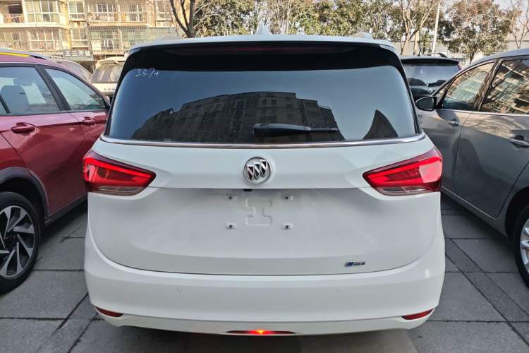 Used Buick GL6 2021 323T Mild Hybrid Connect Prestige Model
