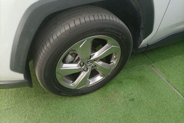 Used Toyota RAV4 2020 Dual-Engine 2.5L E-CVT Two-Wheel Drive Elite Edition