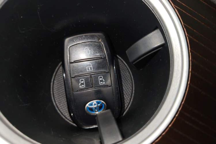 Used Toyota Sienna 2021 2.5L Hybrid Comfort Edition